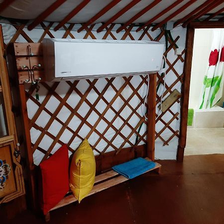 יורט מונגולי Apartamento Matzuva Exterior foto